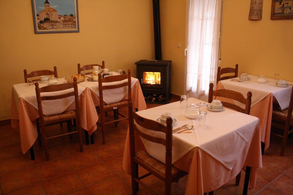Hostal La Balquina Чинчон Екстер'єр фото