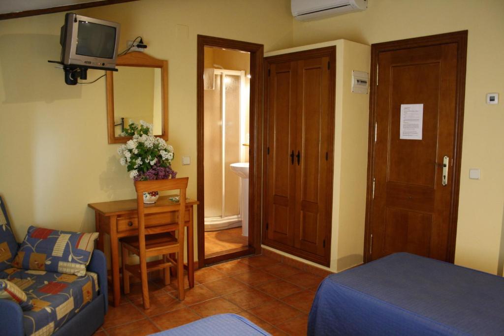 Hostal La Balquina Чинчон Екстер'єр фото